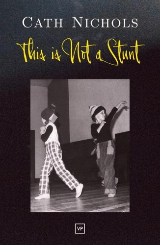 Паперова книга «This is Not a Stunt», автор Кет Ніколс - фото №1