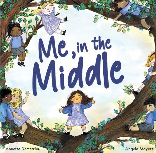 Паперова книга «Me, in the Middle», автор Аннет Деметріу - фото №1