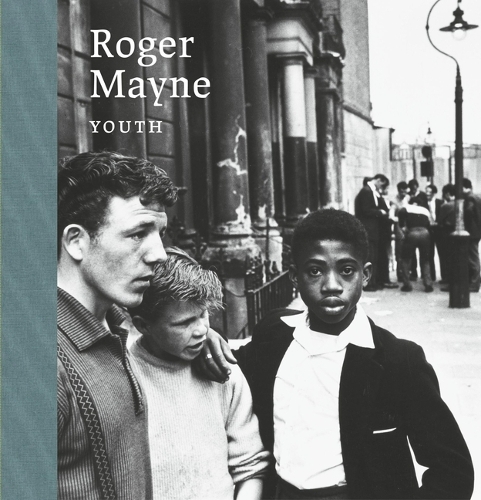 Бумажная книга «Roger Mayne: Youth», автор Роджер Мэйн - фото №1