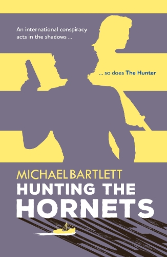 Бумажная книга «Hunting the Hornets», автор Майкл Бартлетт - фото №1