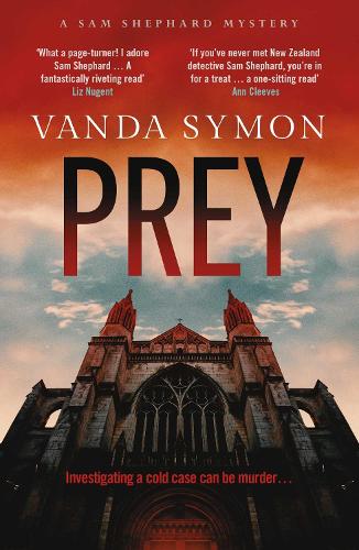Бумажная книга «Prey: The chilling, twisty new Sam Shephard Mystery», автор Ванда Саймон - фото №1