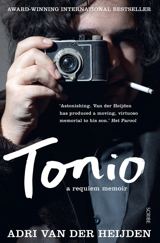 Паперова книга «Tonio. A requiem memoir», автор Адрі ван дер Хейден - фото №1