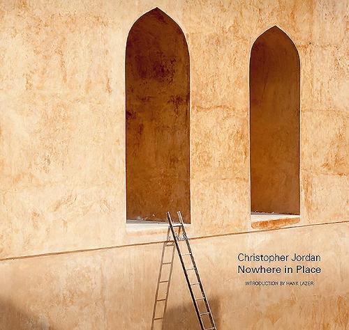 Бумажная книга «Nowhere in Place: Where Photography and Meditation Meet», авторов Кристофер Джордан, Хэнк Лейзер - фото №1