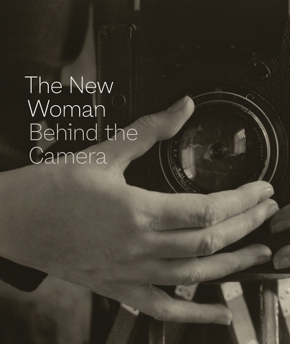 Бумажная книга «The New Woman Behind the Camera», автор Андреа Нельсон - фото №1