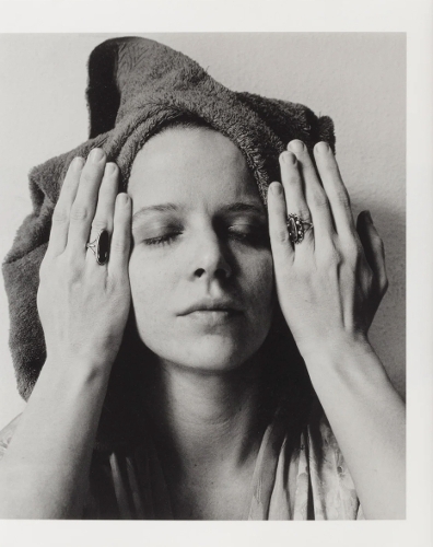 Бумажная книга «Daily Self-Portraits 1972–1973», автор Мелисса Шук - фото №1