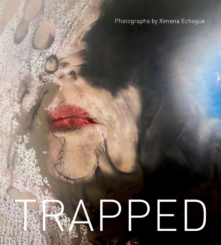 Паперова книга «Trapped: Troubled Souls in Eerie Times», автор Ксімена Ечагуе - фото №1