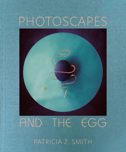 Паперова книга «Photoscapes and the Egg», автор Патриція З. Сміт - фото №1