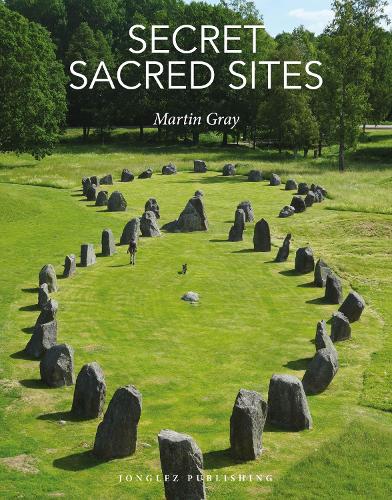 Бумажная книга «Secret Sacred Sites: 100 hidden holy places from around the world», автор Мартин Грей - фото №1