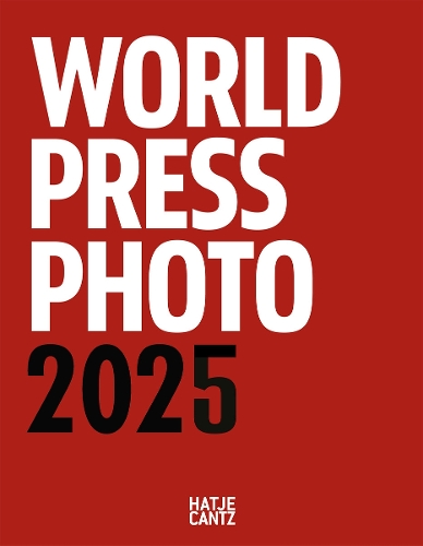 Паперова книга «World Press Photo Yearbook 2025» - фото №1