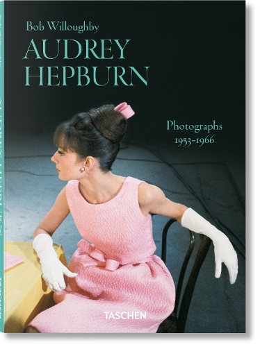 Паперова книга «Bob Willoughby: Audrey Hepburn. Photographs 1953–1966» - фото №1