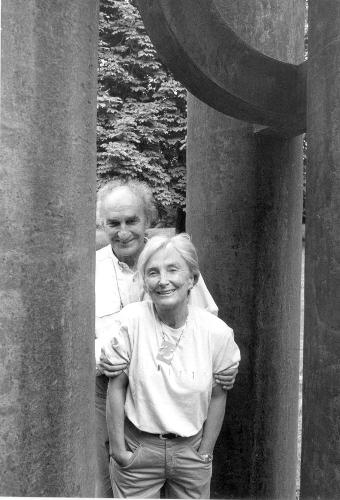 Паперова книга «They lived for art.: My parents, Eduardo Chillida and Pilar Belzunce», автор Сусана Чілліда - фото №1