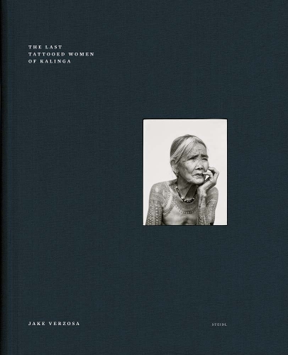 Бумажная книга «Jake Verzosa: The Last Tattooed Women of Kalinga», авторов Джейк Верзоза, Нативидад Суггуйяо - фото №1