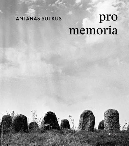 Бумажная книга «Antanas Sutkus: Pro Memoria», автор Антанас Суткус - фото №1