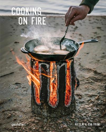 Бумажная книга «Cooking on Fire», авторов Ева Хельбек Трам, Николай Трам - фото №1