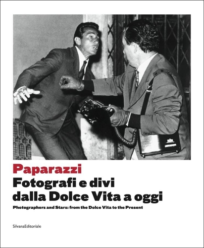 Бумажная книга «Paparazzi: Photographers and Stars: From the Dolce Vita to the Present», авторов Франческо Занот, Вальтер Гуаданьини - фото №1
