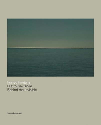 Паперова книга «Franco Fontana: Behind the Invisible», авторів Коррадо Беніньї, Мауро Занкі - фото №1
