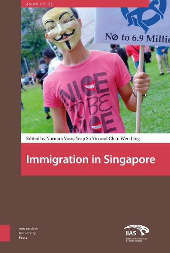 Паперова книга «Immigration in Singapore», автор Васу - фото №1