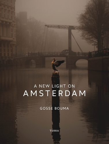Паперова книга «A New Light on Amsterdam», автор Госсе Бума - фото №1