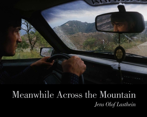 Бумажная книга «Meanwhile Across the Mountain: Pictures from the Caucasus», автор Йенс Улоф Ластхейн - фото №1