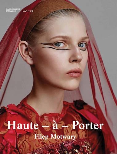 Бумажная книга «Haute-a-Porter: Haute-Couture in Ready-to-Wear Fashion», автор Филеп Мотвари - фото №1