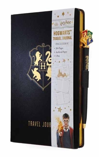 Паперова книга «Harry Potter: Hogwarts Travel Journal with Pen», автор Insight Editions - фото №1
