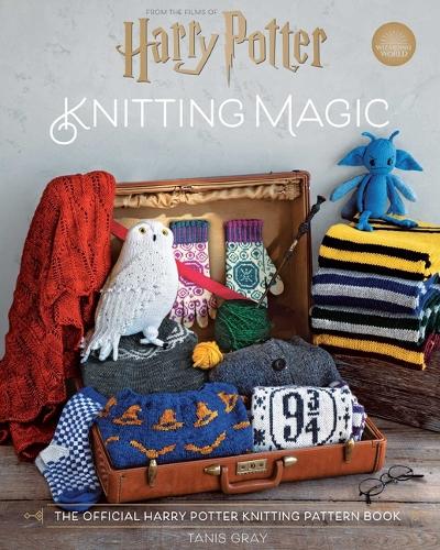 Бумажная книга «Harry Potter Knitting: The Official Harry Potter Knitting Pattern Book», автор Танис Грей - фото №1