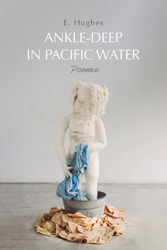 Бумажная книга «Ankle-Deep in Pacific Water: Poems», автор Э. Хьюз - фото №1