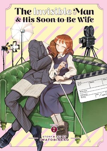 Бумажная книга «The Invisible Man and His Soon-to-Be Wife Vol. 7», автор Иватобинеко - фото №1