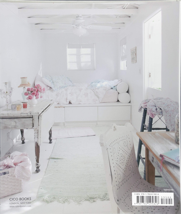 Бумажная книга «Shabby Chic Interiors. My Rooms, Treasures, and Trinkets», автор Рэйчел Эшвелл - фото №1