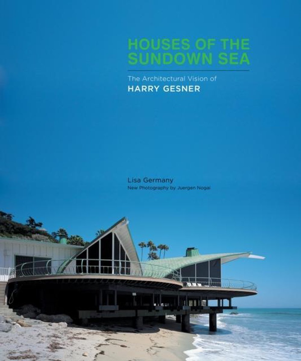 Бумажная книга «Houses of the Sundown Sea», автор Лиса Германи - фото №1