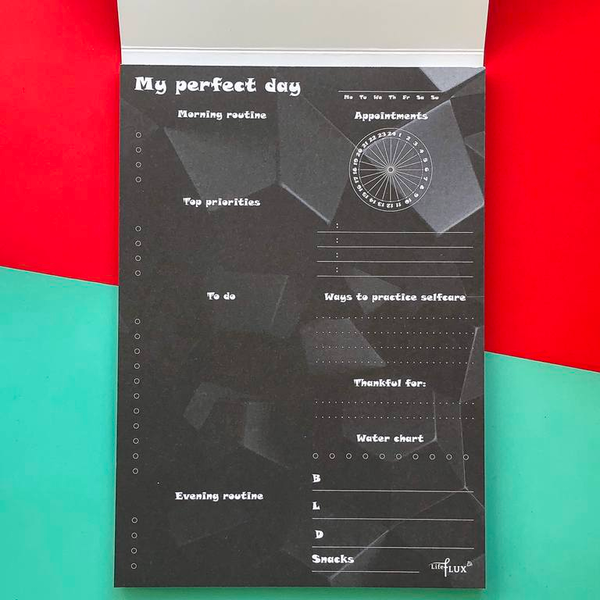 «Ежедневник с отрывными листами LifeFLUX Daily My perfect day Черный (+ ручка) (LFDAEPBL015)», бренда LifeFLUX - фото №1