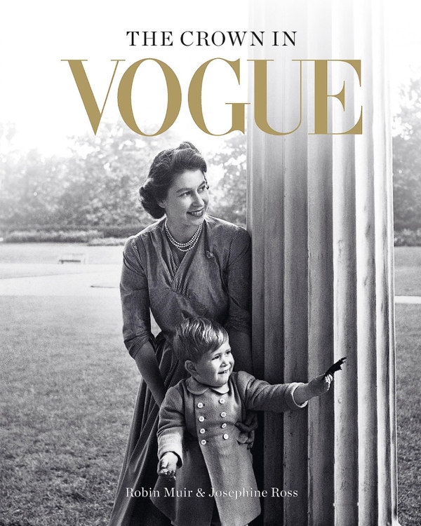 Паперова книга «The Crown in Vogue», авторів Жозефіна Росс, Робін М'юїр - фото №1