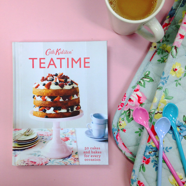 Паперова книга «Cath Kidston Teatime: 50 cakes and bakes for every occasion», автор Кет Кідстон - фото №1