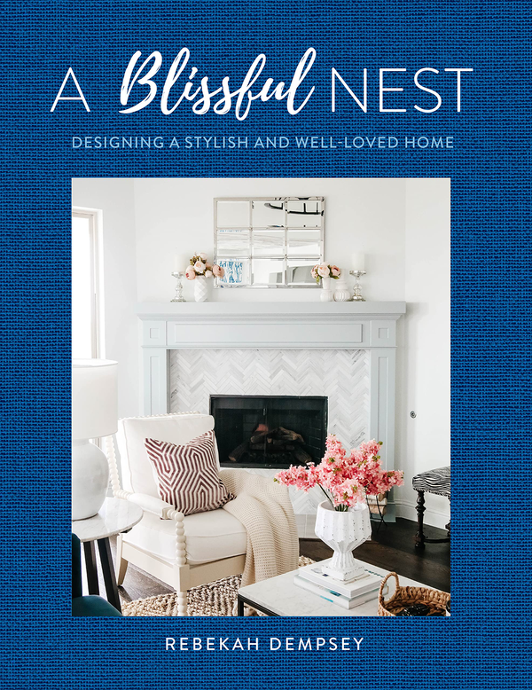 Паперова книга «A Blissful Nest. Designing a Stylish and Well-Loved Home», автор Ребекка Демпсі - фото №1