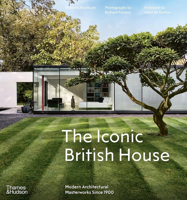 Паперова книга «The Iconic British House. Modern Architectural Masterworks Since 1900», автор Домінік Бредбері - фото №1