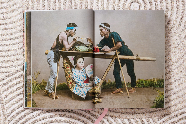 Бумажная книга « Japan 1900», автор Себастиан Добсон - фото №1