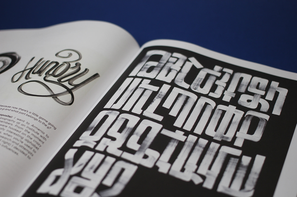 Паперова книга «The Art of Lettering. Perfectly Imperfect Hand-Crafted Type Design», автор Брук Робінсон - фото №1