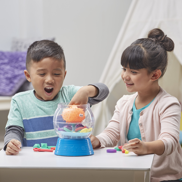  «Настольная игра Hasbro Games Пугливая Рыбка (39174)», бренда Hasbro - фото №1