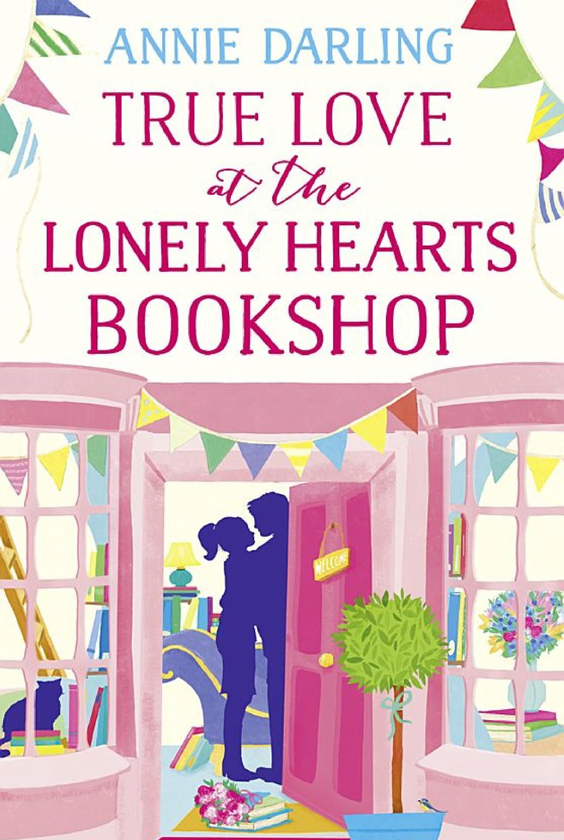 Бумажная книга «True Love at the Lonely Hearts Bookshop», автор Энни Дарлинг - фото №1