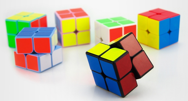  «Игрушка-головоломка MoYu Weipo 2x2 (YJ8239-1)», бренда MoYu - фото №1