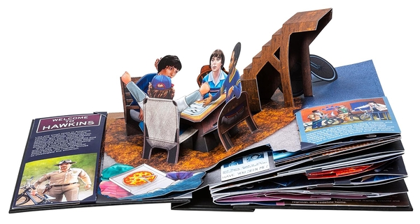 Паперова книга «Stranger Things: The Ultimate Pop-Up Book» - фото №1