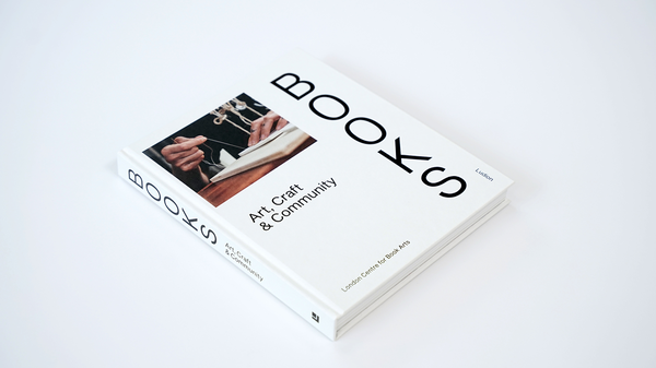 Бумажная книга «Books. Art, Craft & Community» - фото №1