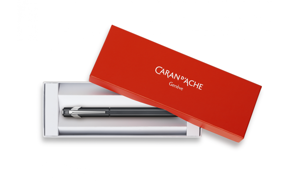 «Чорнильна ручка Caran d'Ache 849 чорна (840.009)», бренду Caran d'Ache - фото №1
