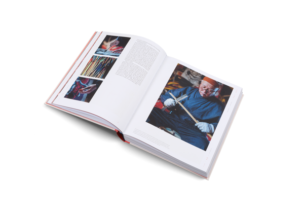 Бумажная книга «Handmade in Japan. The Pursuit of Perfection in Traditional Crafts» - фото №1