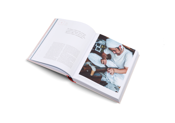 Бумажная книга «Handmade in Japan. The Pursuit of Perfection in Traditional Crafts» - фото №1