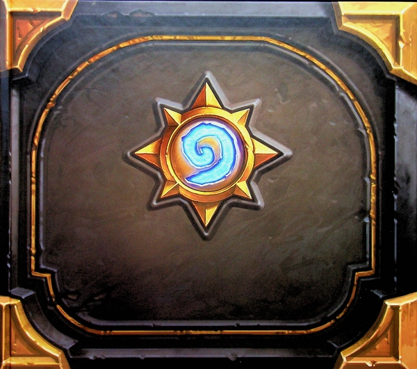 Бумажная книга «Артбук Cвіт гри Hearthstone» - фото №1