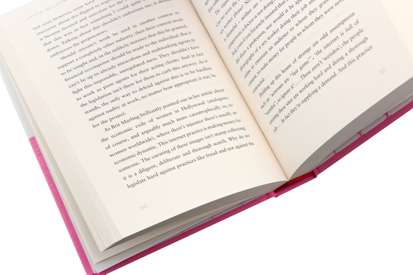 Бумажная книга «Feminists Don't Wear Pink and other lies», автор Скарлетт Кертис - фото №1