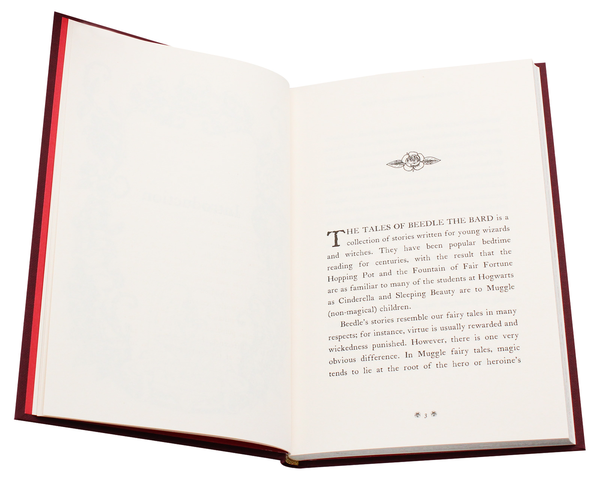 Бумажная книга «The Tales of Beedle the Bard», автор Джоан Роулинг - фото №1