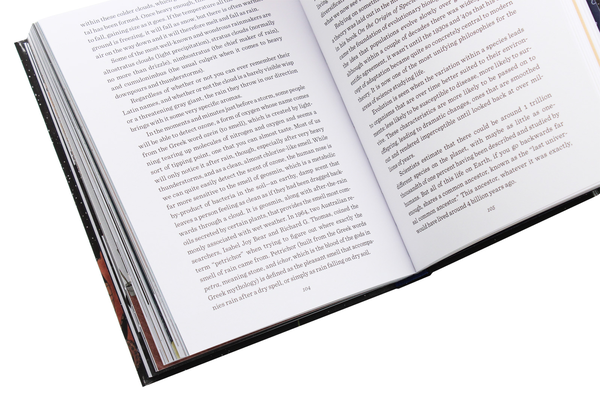 Паперова книга «A Small Illustrated Guide to the Universe», автор Елла Френсіс Сандерс - фото №1