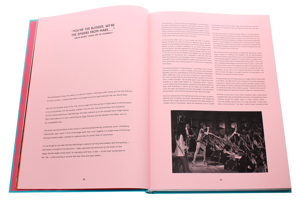 Бумажная книга «Mick Rock. The Rise of David Bowie. 1972–1973», авторов Майкл Брейсвелл, Мик Рок, Барни Хоскинс - фото №1